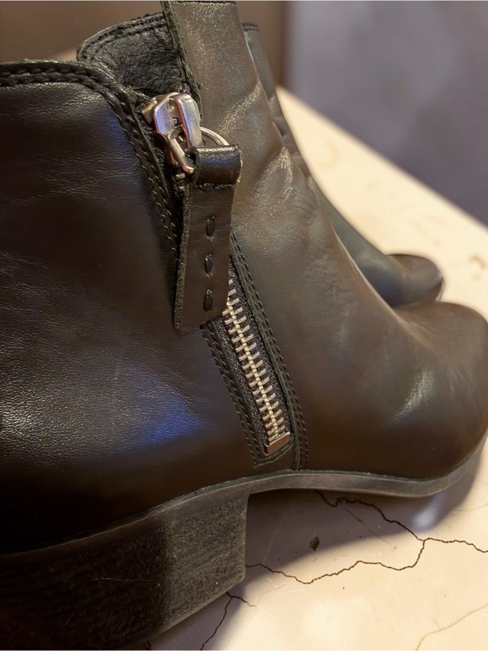 Frye Black Leather Side Zip Ankle Boots Block Heel Genuine Leather Booties - Picture 9 of 15